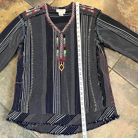 Tru Luxe Embroidered V-Neck Stripe Rough Cut Multicolored Top Small - Picture 5 of 9